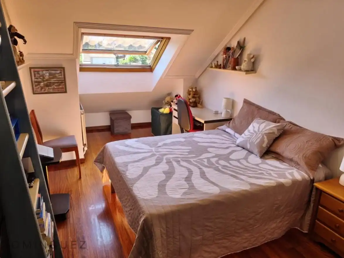 Bedroom of Flat for sale in Vigo   with Heating, Terrace and Storage room