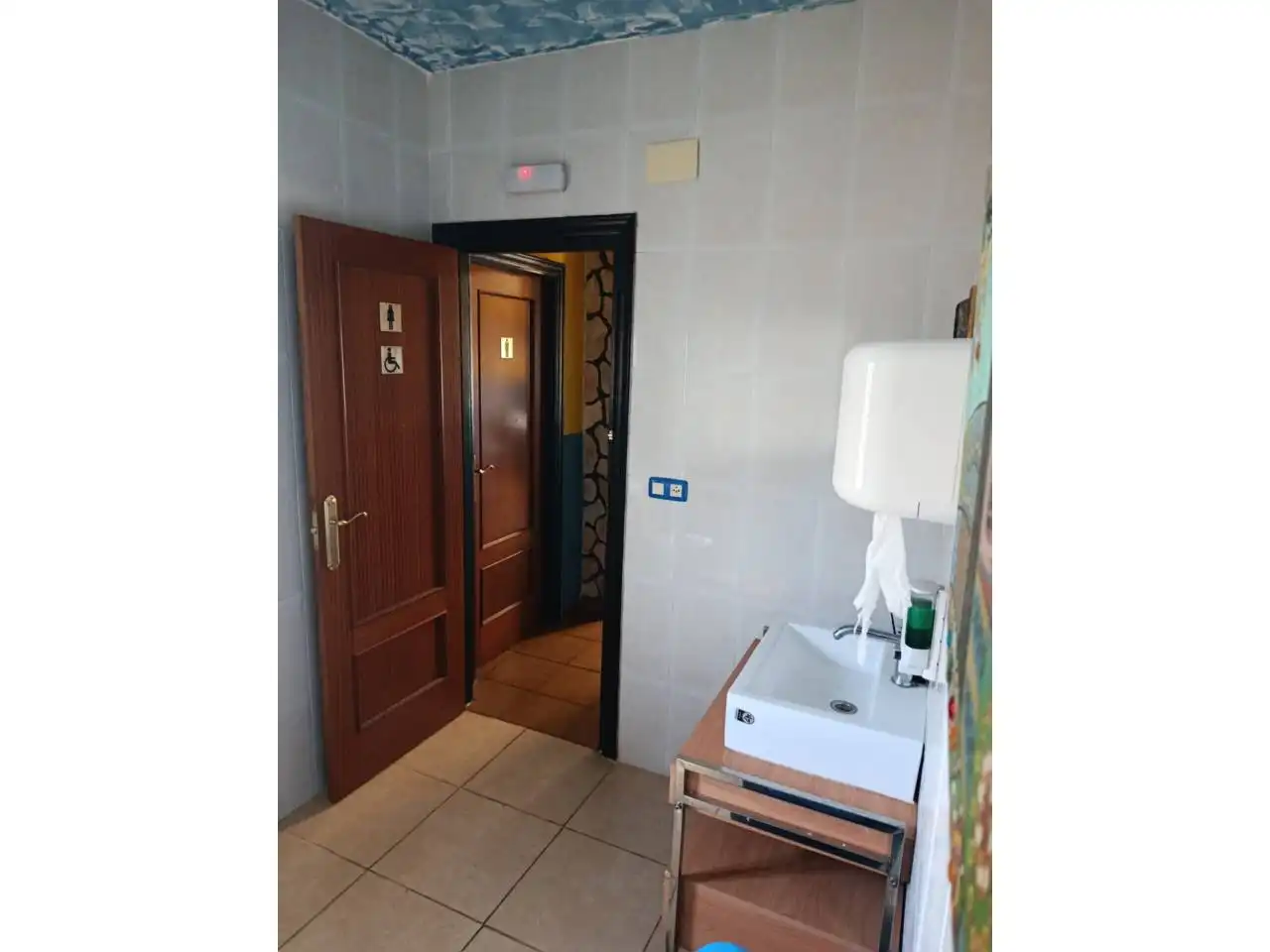 Badezimmer von Wohnung zum Verkauf in Liétor mit Klimaanlage, Terrasse und Möbliert