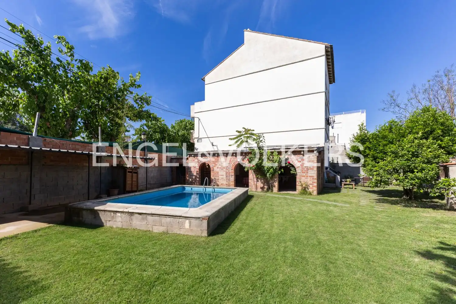 Vista exterior de Casa o chalet en venta en Chiva con Aire acondicionado, Calefacción y Jardín privado