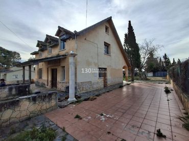 Casa con piscina in vendita a Calle Puigcerdà
