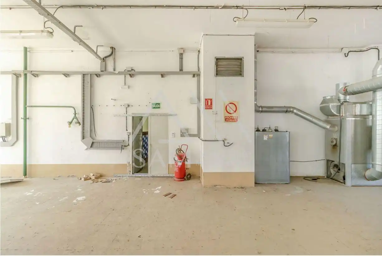 Industrial buildings for sale in Congost - Santa Caterina