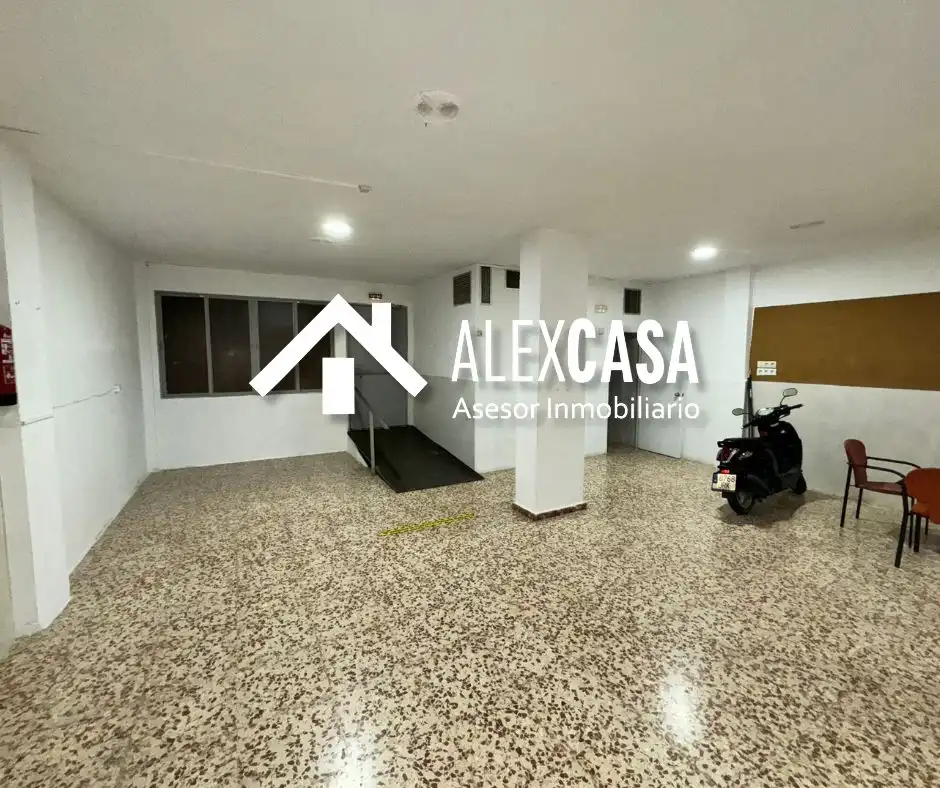 Local comercial en venda a Cabra, imagen 2