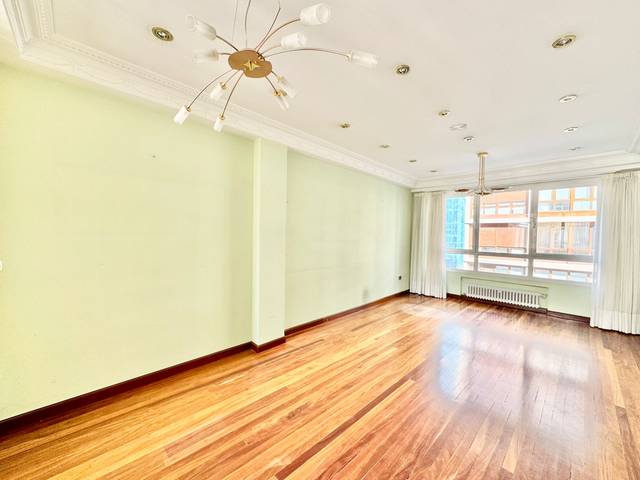 Oficina en Alquiler en General Alava Kalea en Ensanche