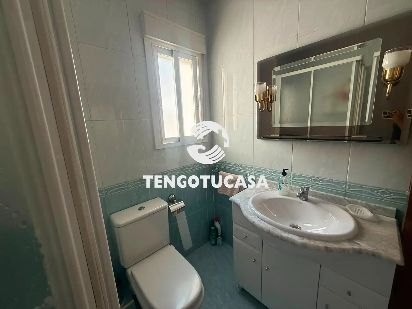 Bathroom of Flat for rent in Madrid