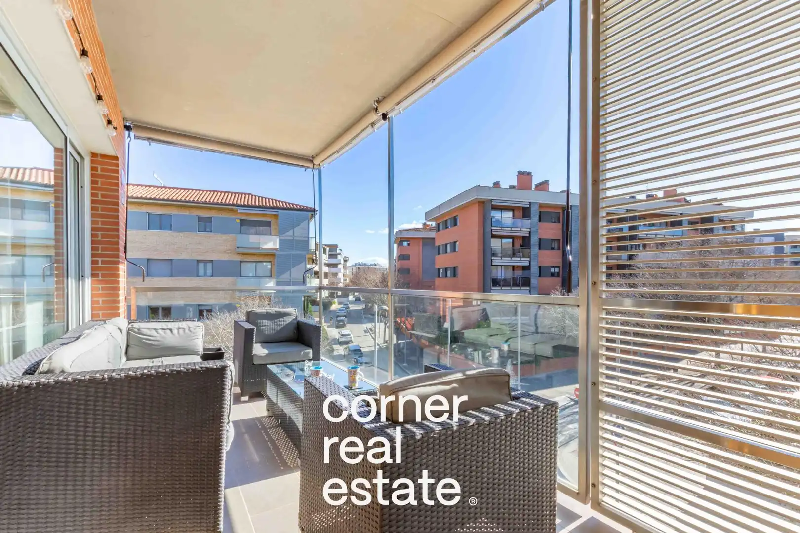 Exterior view of Flat for sale in Sant Cugat del Vallès  with Air Conditioner, Heating and Parquet flooring