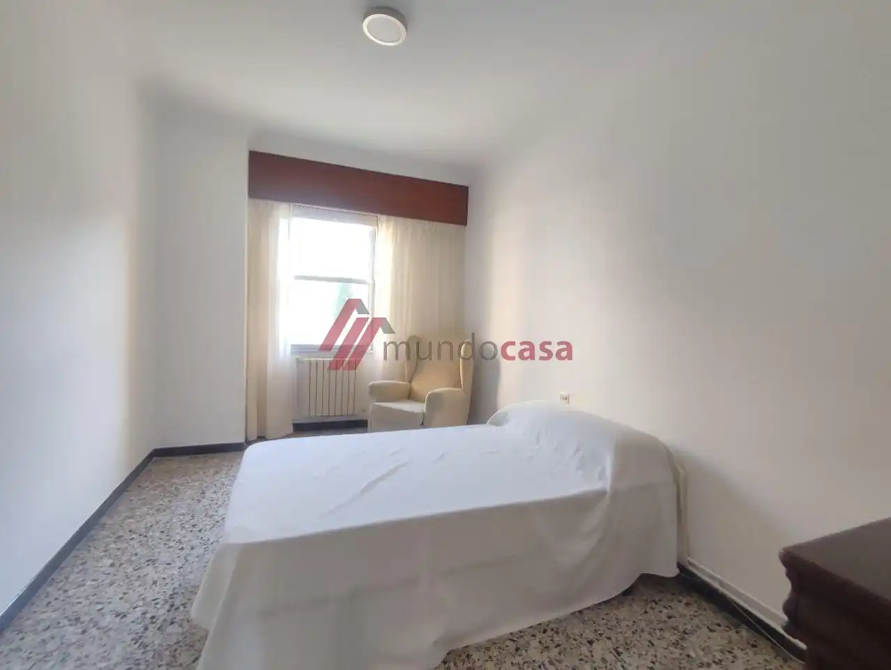 Habitación de Piso de alquiler en Ferrol con Calefacción y Amueblado