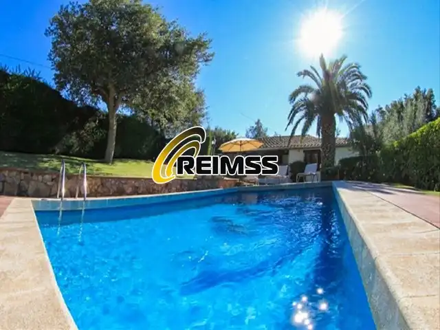 Houses for sale in Carrer de la Selva, 60, Cabanyes - Mas Ambrós - Mas Pallí
