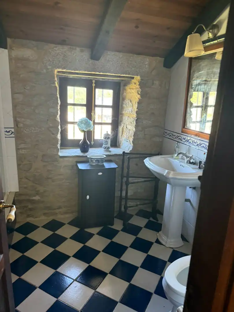 Bany de Casa o xalet en venda en Outeiro de Rei amb Calefacció, Jardí privat i Piscina