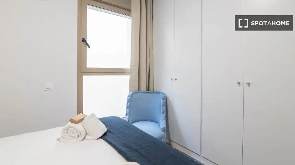 Habitación de Apartamento para compartir en El Puig de Santa Maria con Aire acondicionado, Terraza y Amueblado
