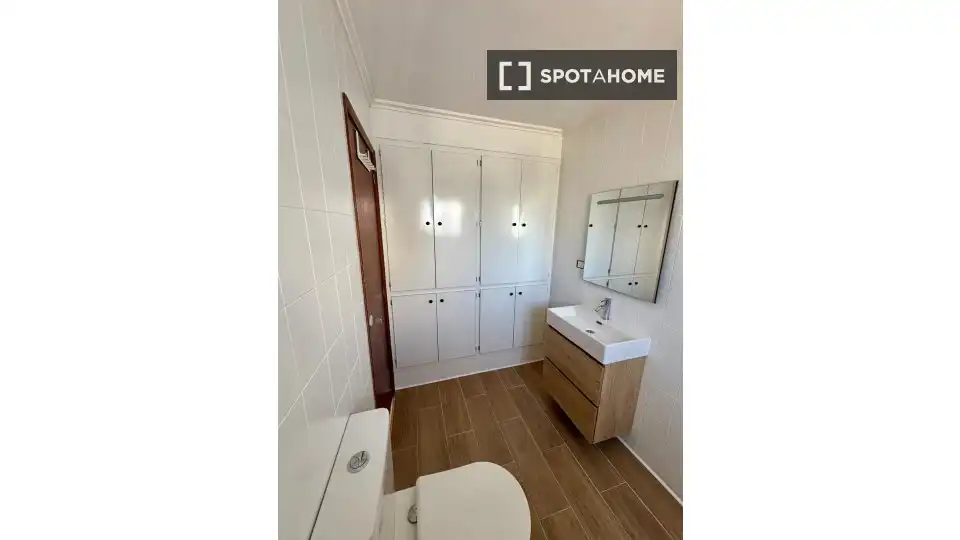Bathroom of Flat for rent in Oliva Playa