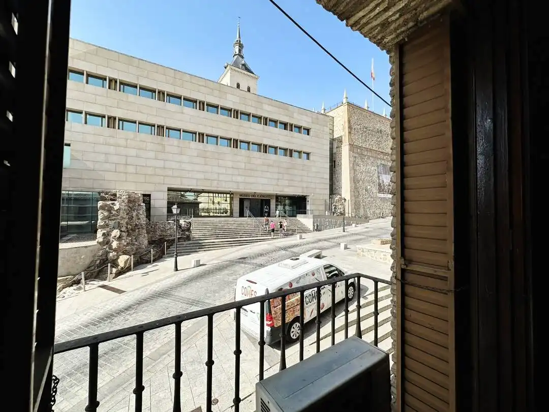 Außenansicht von Wohnung zur Miete in Toledo mit Klimaanlage, Heizung und Terrasse