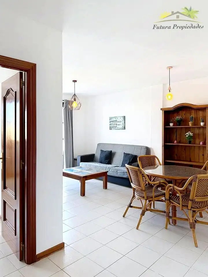 Sala de estar de Piso en venta en Teguise con Terraza y Piscina comunitaria