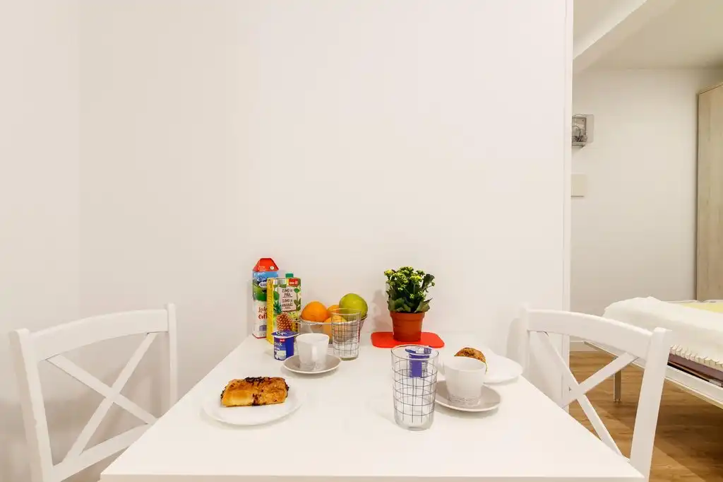 Comedor de Piso de alquiler en Donostia - San Sebastián  con Aire acondicionado, Amueblado y TV