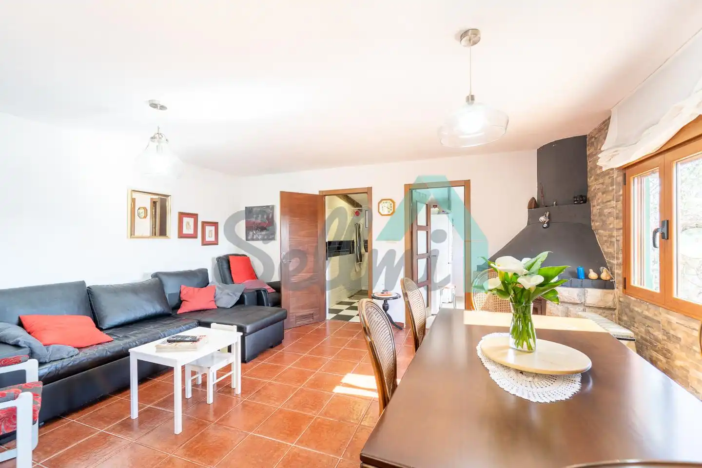 Sala d'estar de Casa o xalet en venda en Oviedo  amb Jardí privat, Terrassa i Traster