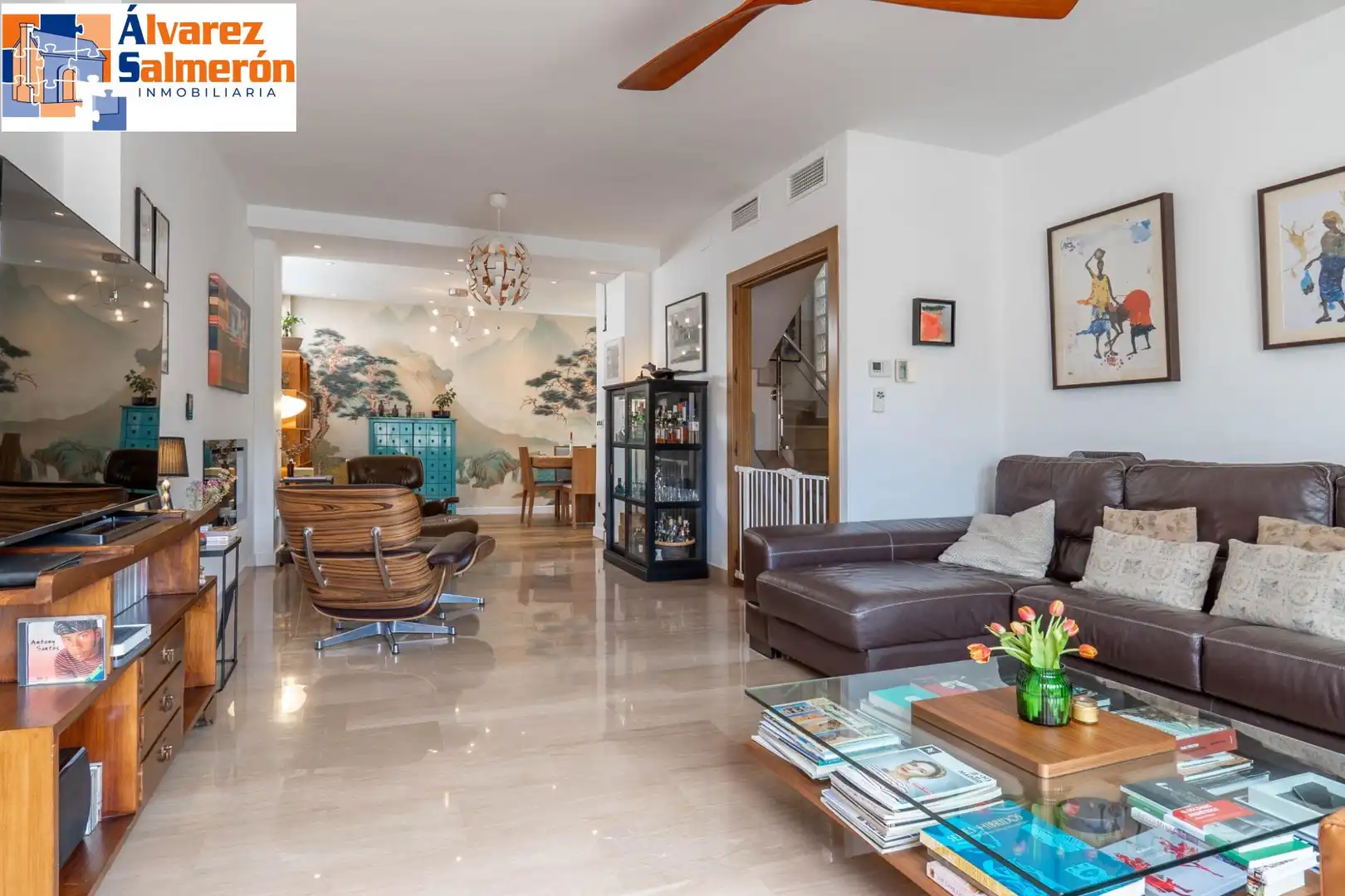 Sala de estar de Casa adosada en venta en Granada con Aire acondicionado y Terraza