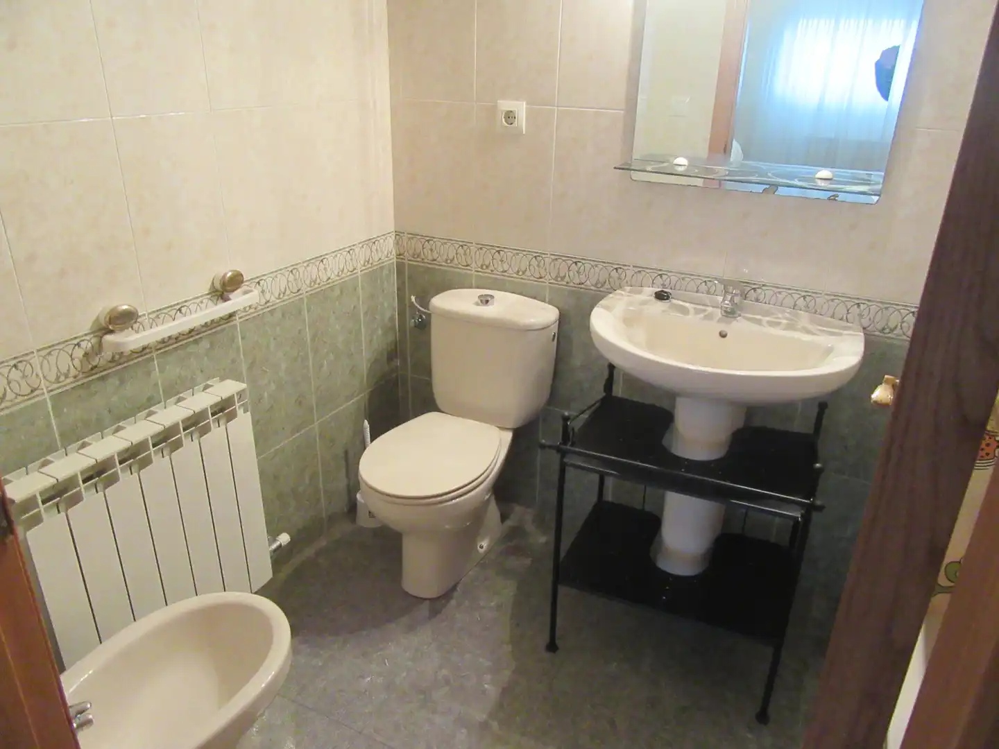 Badezimmer von Wohnung zur Miete in Zaragoza mit Heizung, Parkett und Terrasse