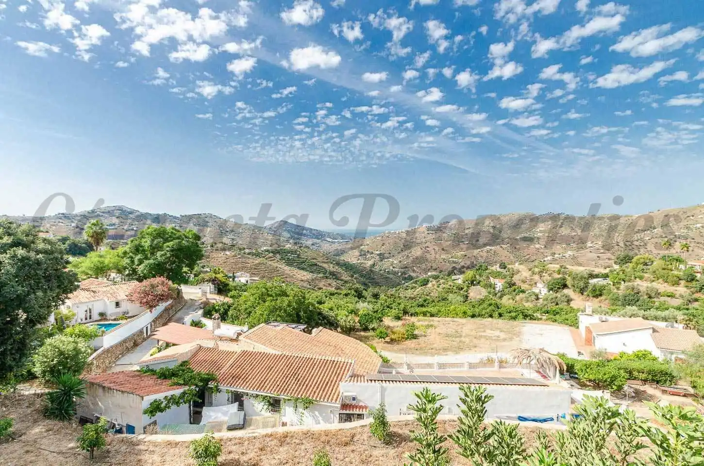 Houses for sale in Canillas de Albaida, Málaga