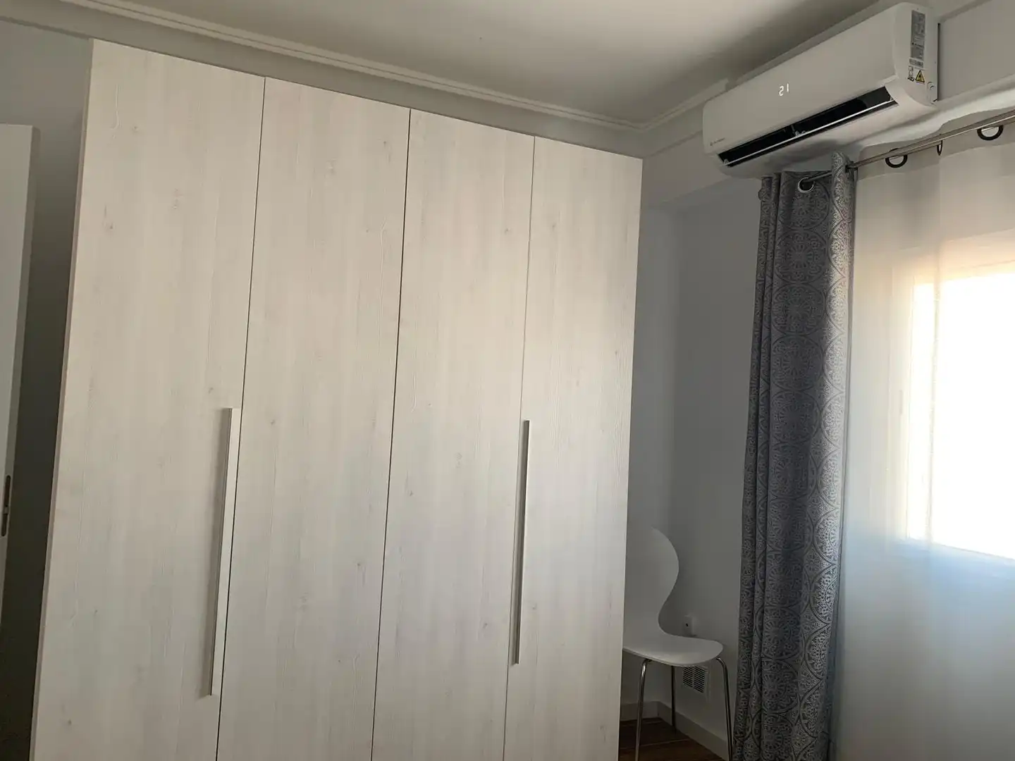 Habitación de Piso en venta en Valencia con Parquet, Amueblado y Horno