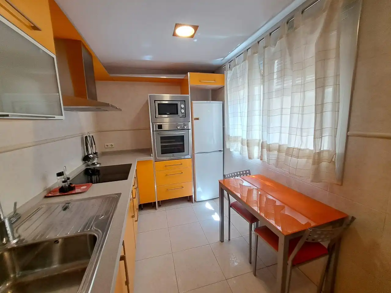 Cocina de Piso de alquiler en Málaga con Amueblado