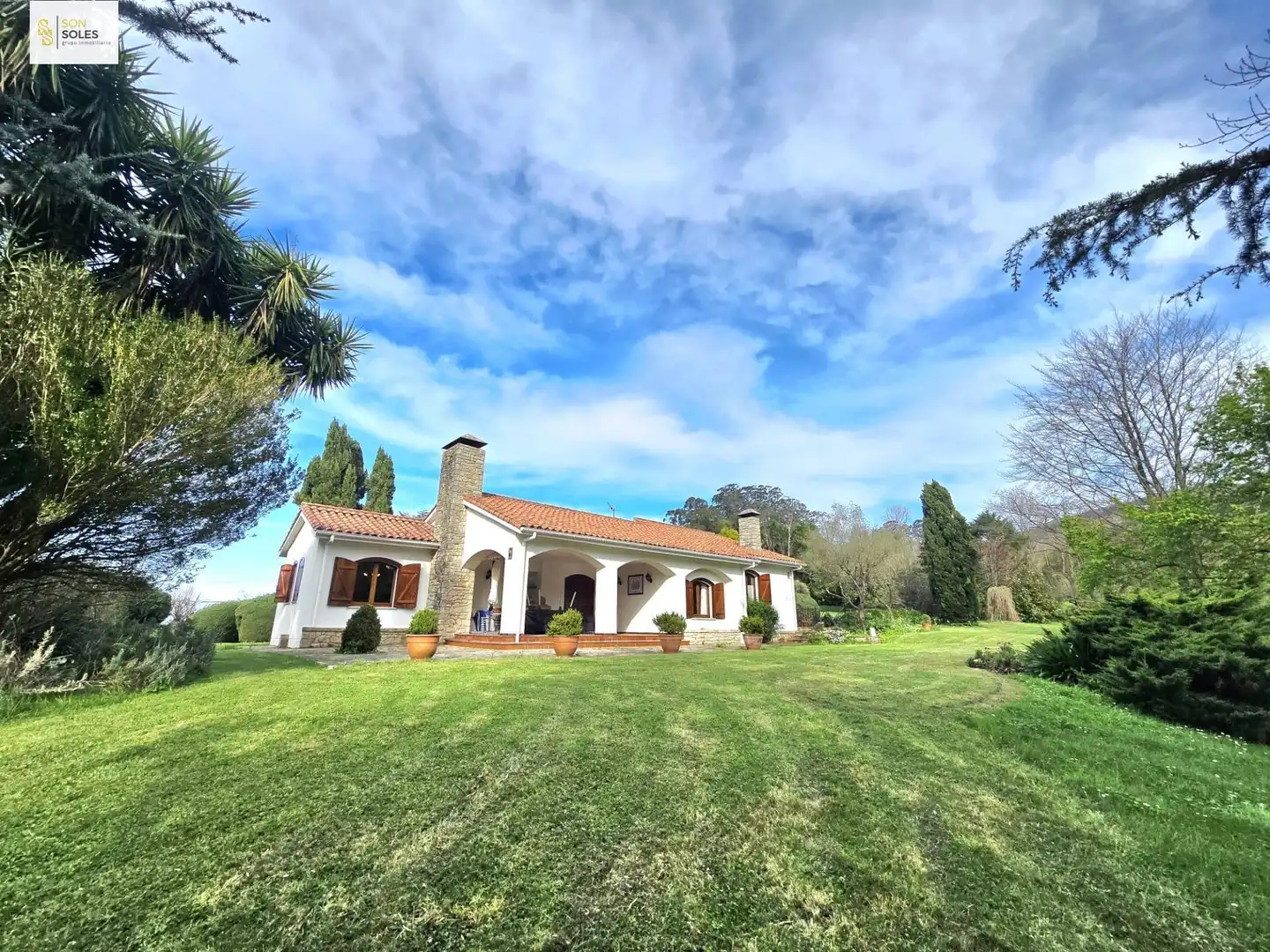 Jardí de Casa o xalet en venda en Villaescusa (Cantabria) amb Jardí privat, Terrassa i Traster