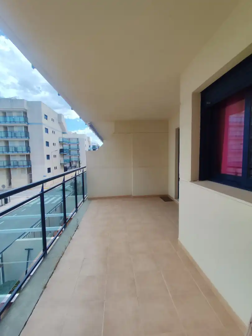 Terrasse von Wohnungen zur Miete in Moncofa mit Terrasse, Schwimmbad und Möbliert