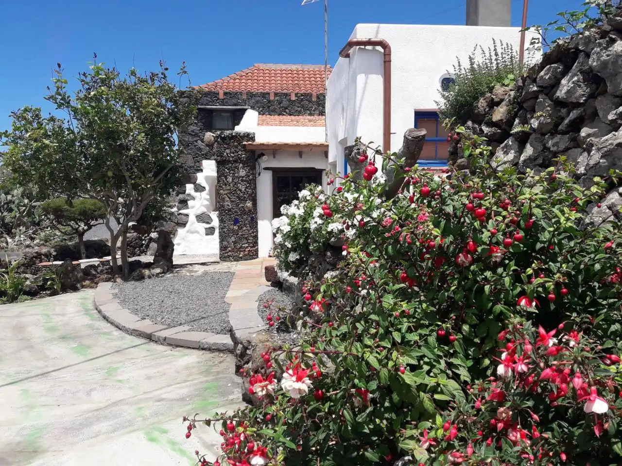 Casa amb jardí en venda a Camino Casas del Monte, imagen 2