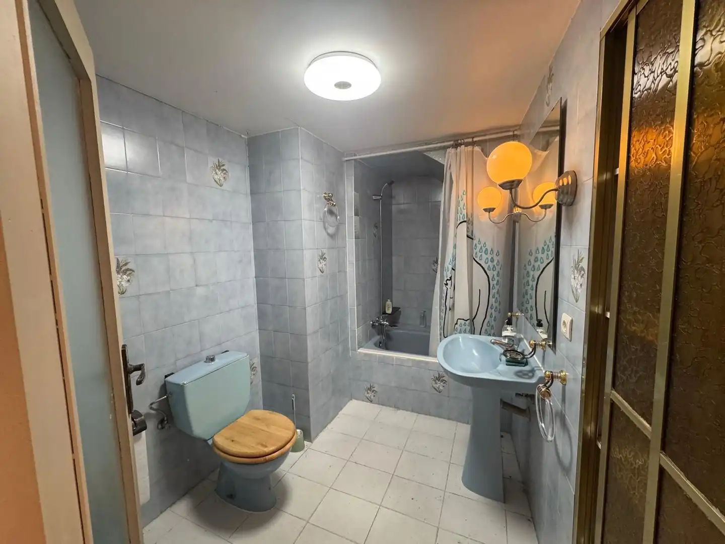 Bathroom of Houses for sale in Brea de Aragón