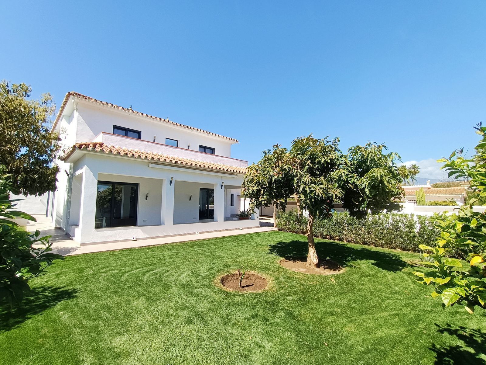 Jardí de Casa o xalet en venda en Marbella amb Aire condicionat, Jardí privat i Terrassa