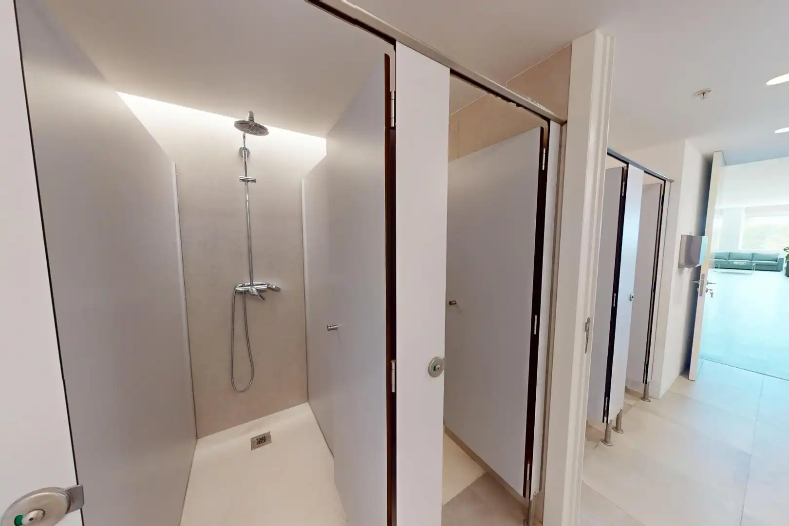 Baño de Oficina de alquiler en Riba-roja de Túria con Aire acondicionado y Amueblado
