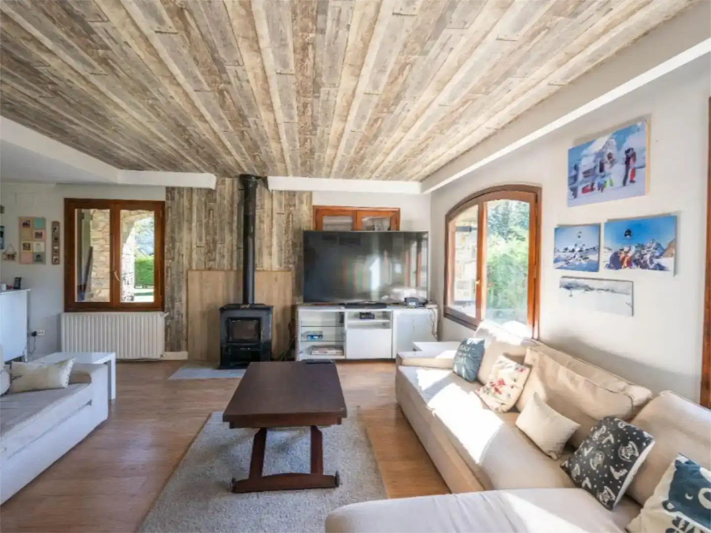 Sala d'estar de Casa o xalet en venda en Sallent de Gállego amb Balcó