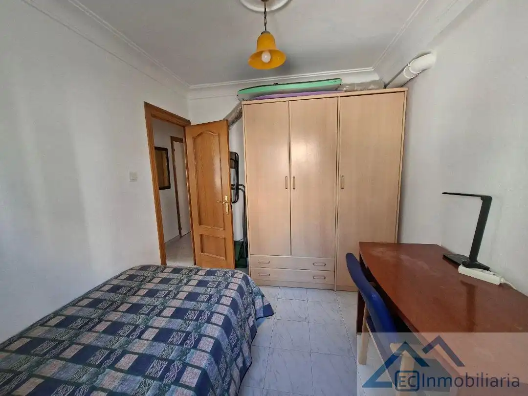 Habitación de Piso en venta en Santander con Calefacción
