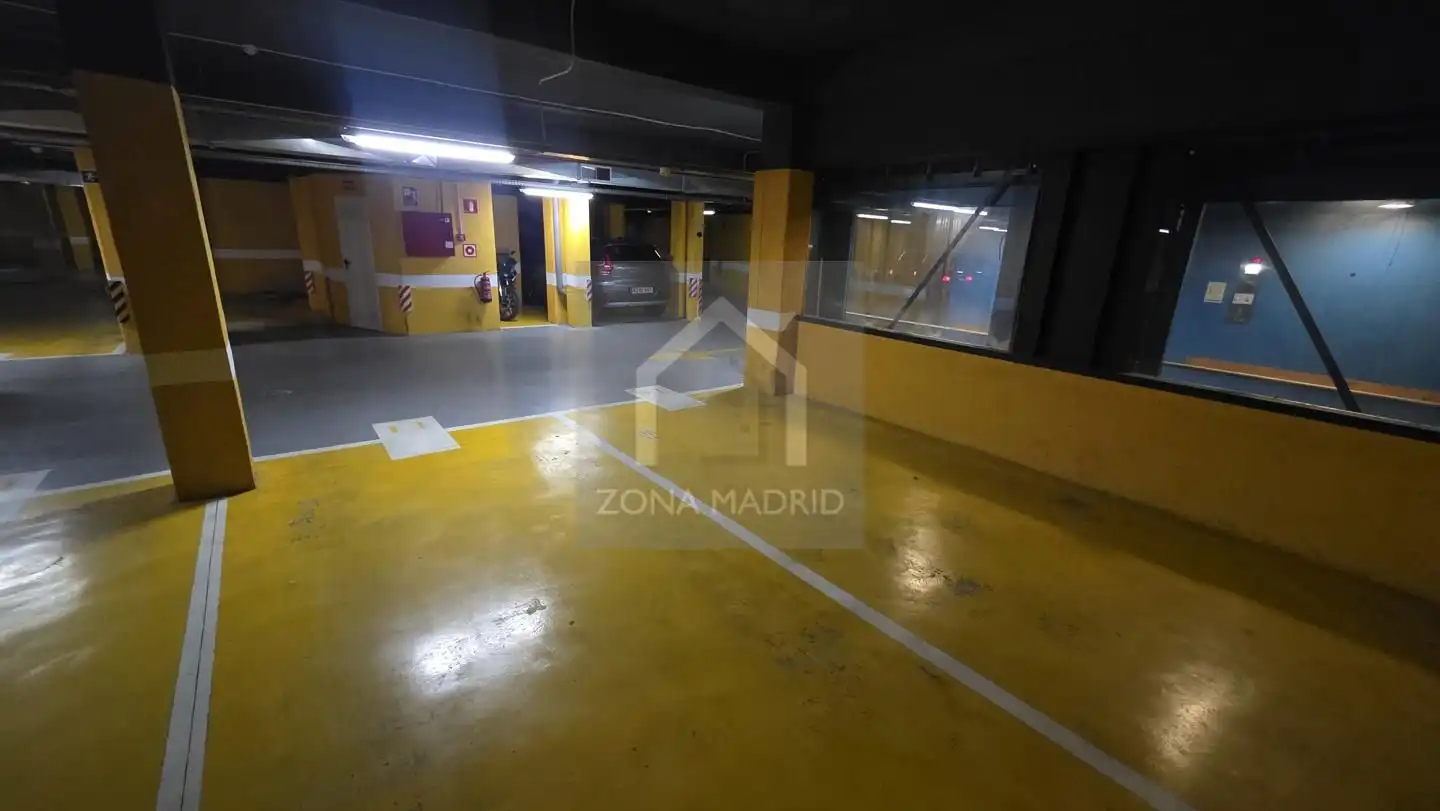 Parking for sale in Calle de Alonso Heredia, imagen 14
