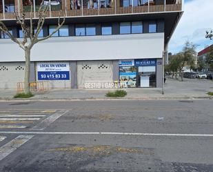 Vista exterior de Local en venda en Badalona
