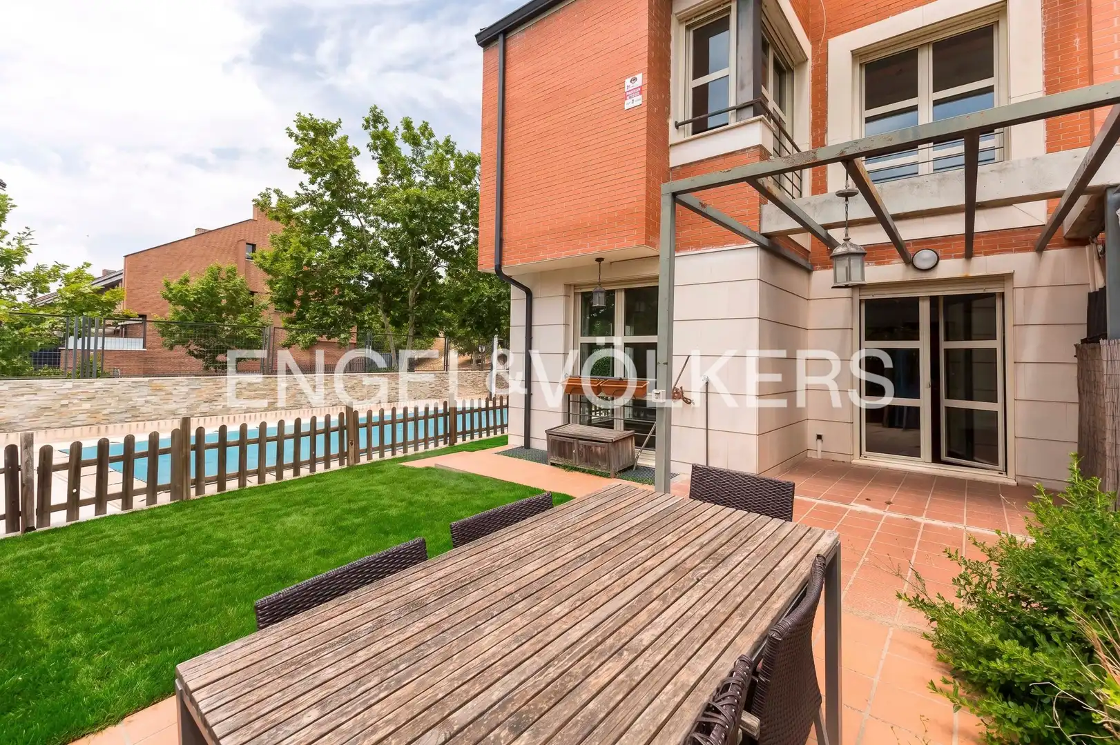 Terrace of Detached homes for sale in Paracuellos de Jarama  with Air Conditioner, Heating and Private garden