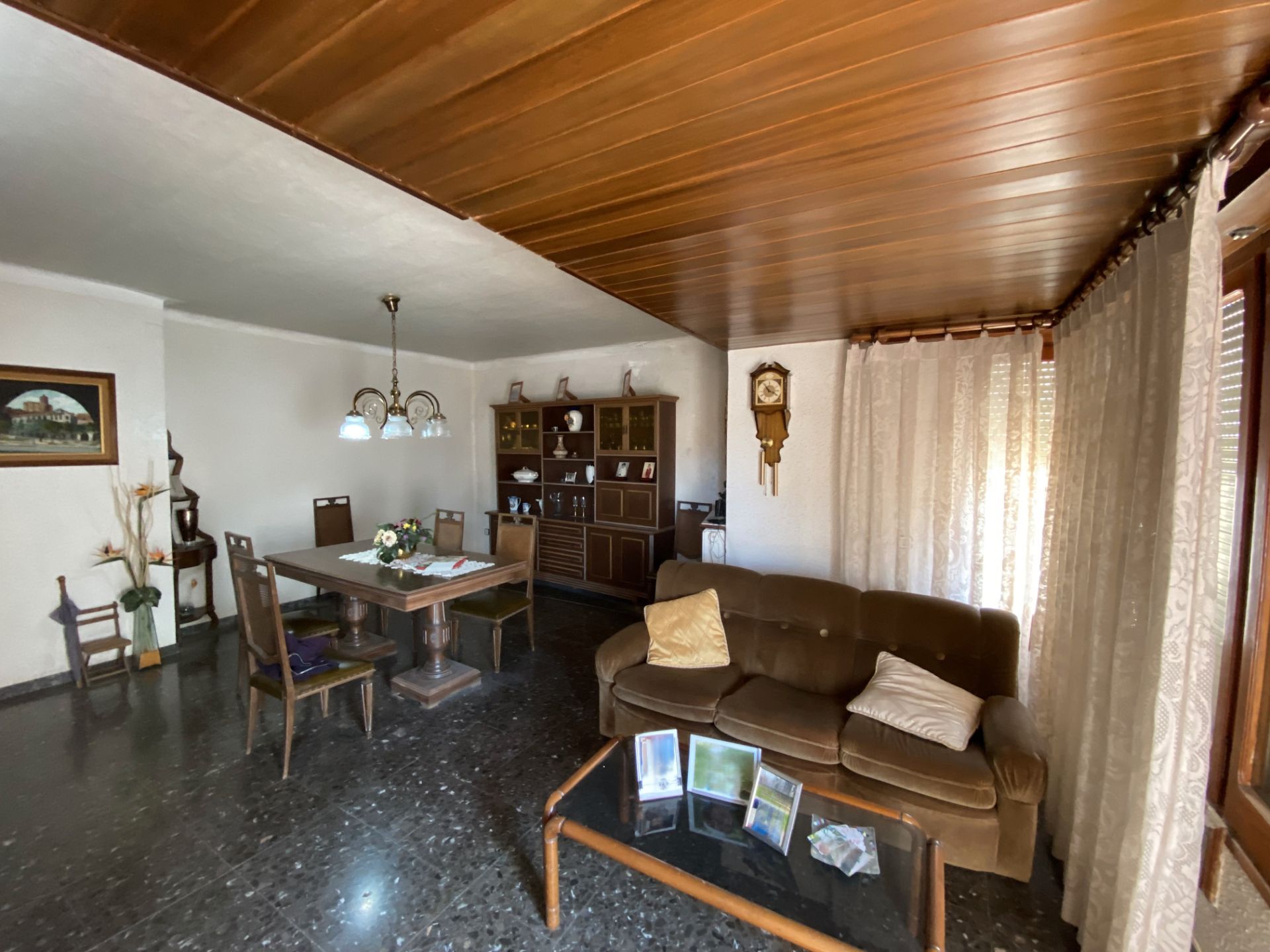 Sala d'estar de Casa adosada en venda en Linyola amb Calefacció, Jardí privat i Traster
