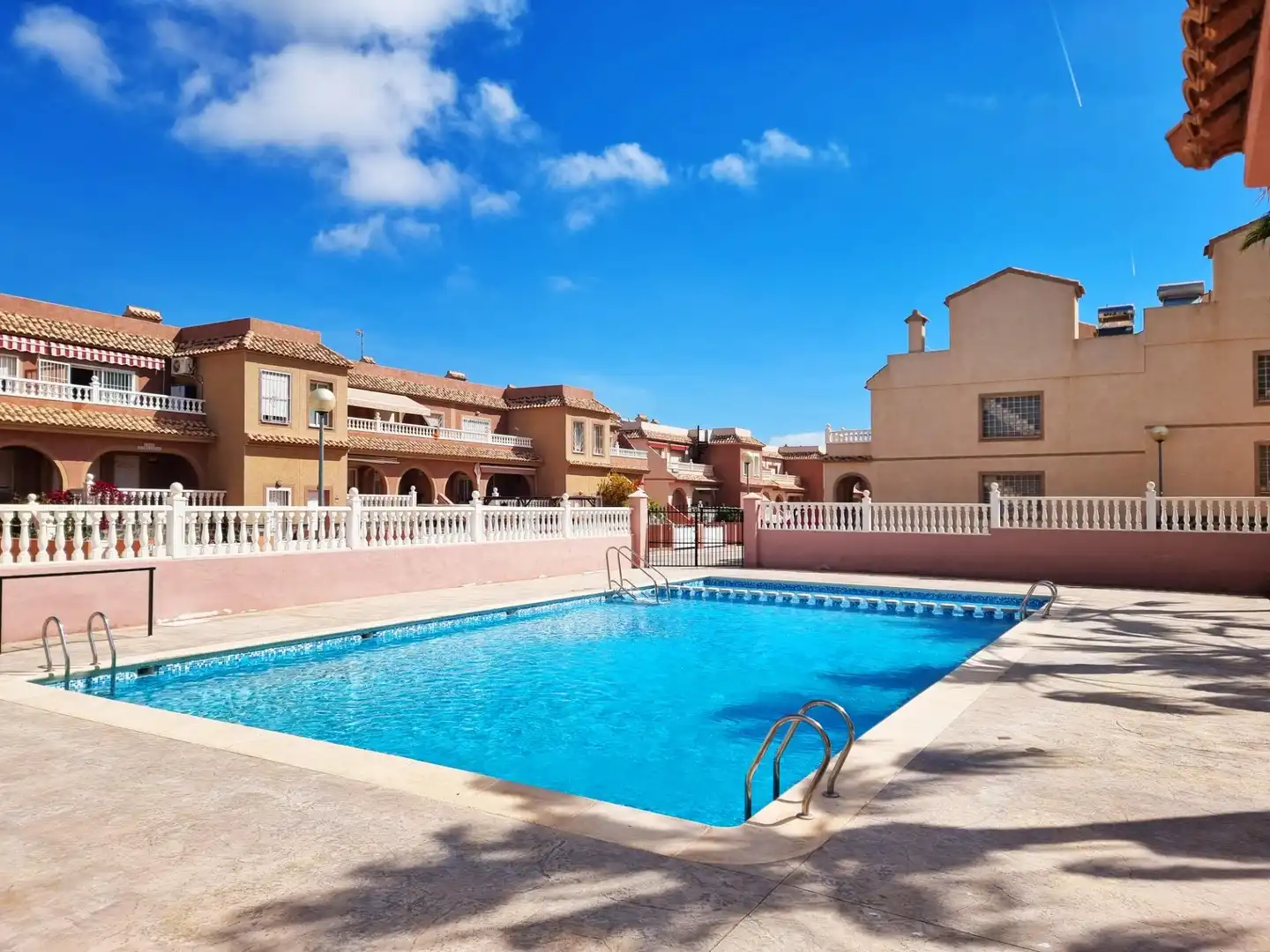 Swimming pool of Houses for rent in Santa Pola  with Air Conditioner, Heating and Private garden