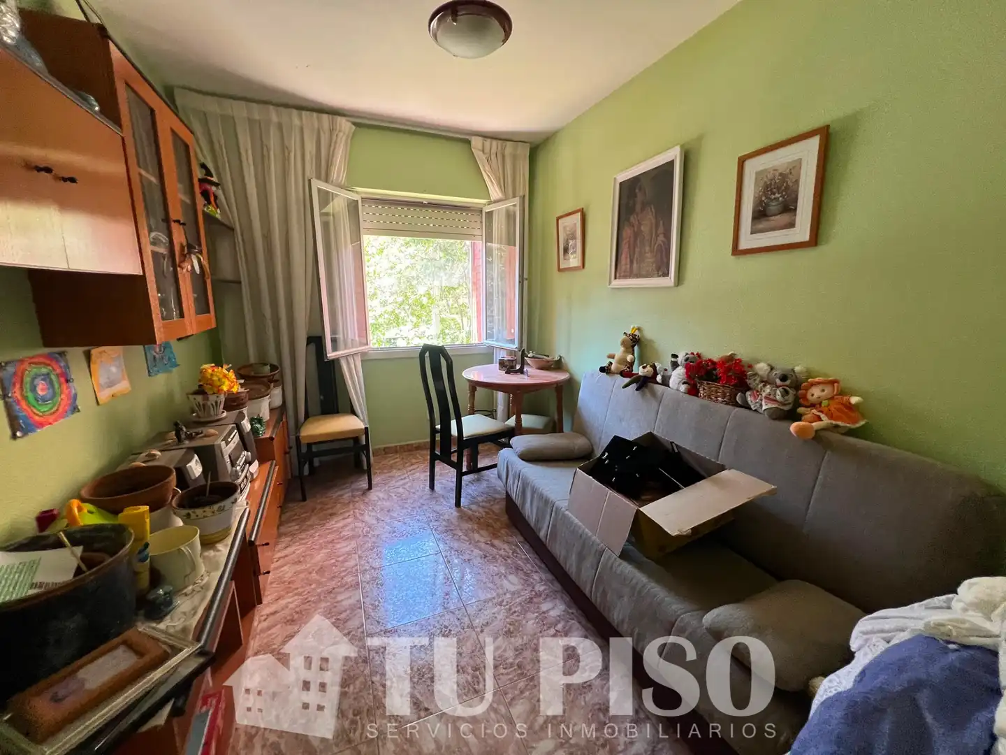 Sala de estar de Piso en venta en Madrid con Calefacción, Terraza y Amueblado