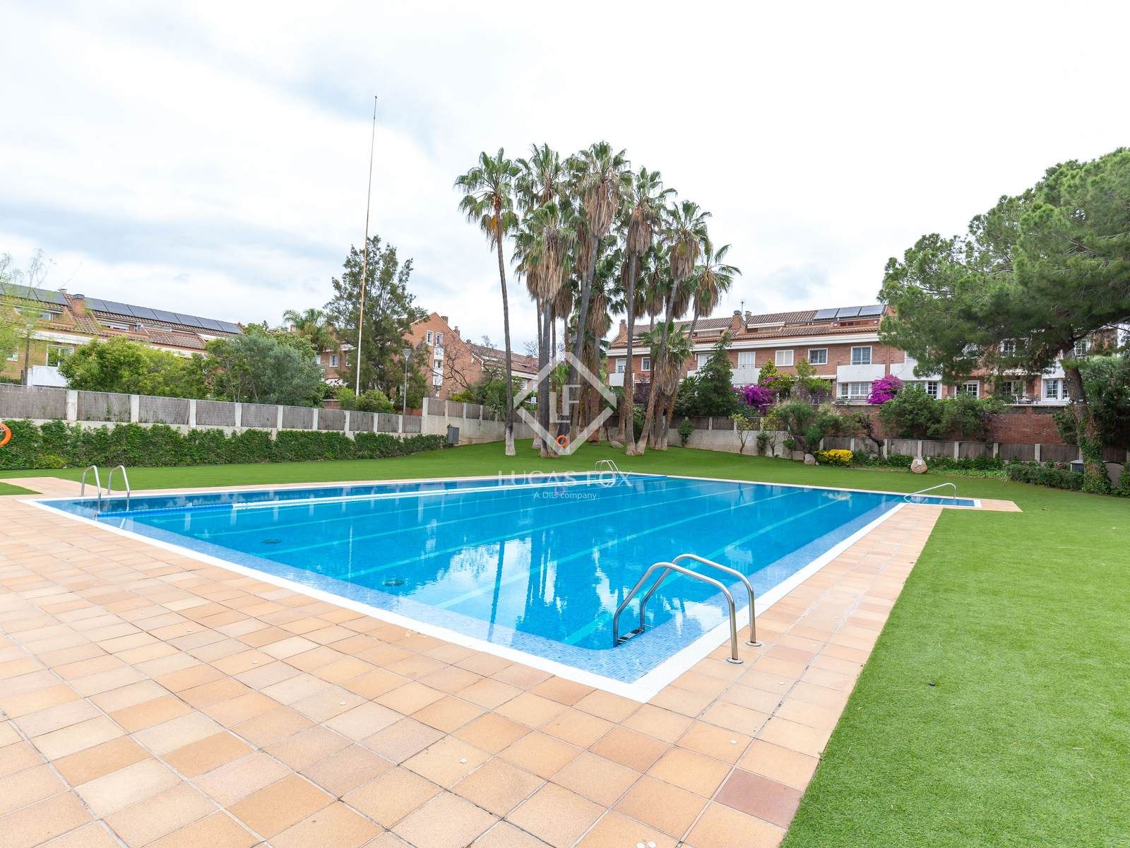 Swimming pool of House or chalet for sale in Esplugues de Llobregat  with Air Conditioner, Heating and Private garden