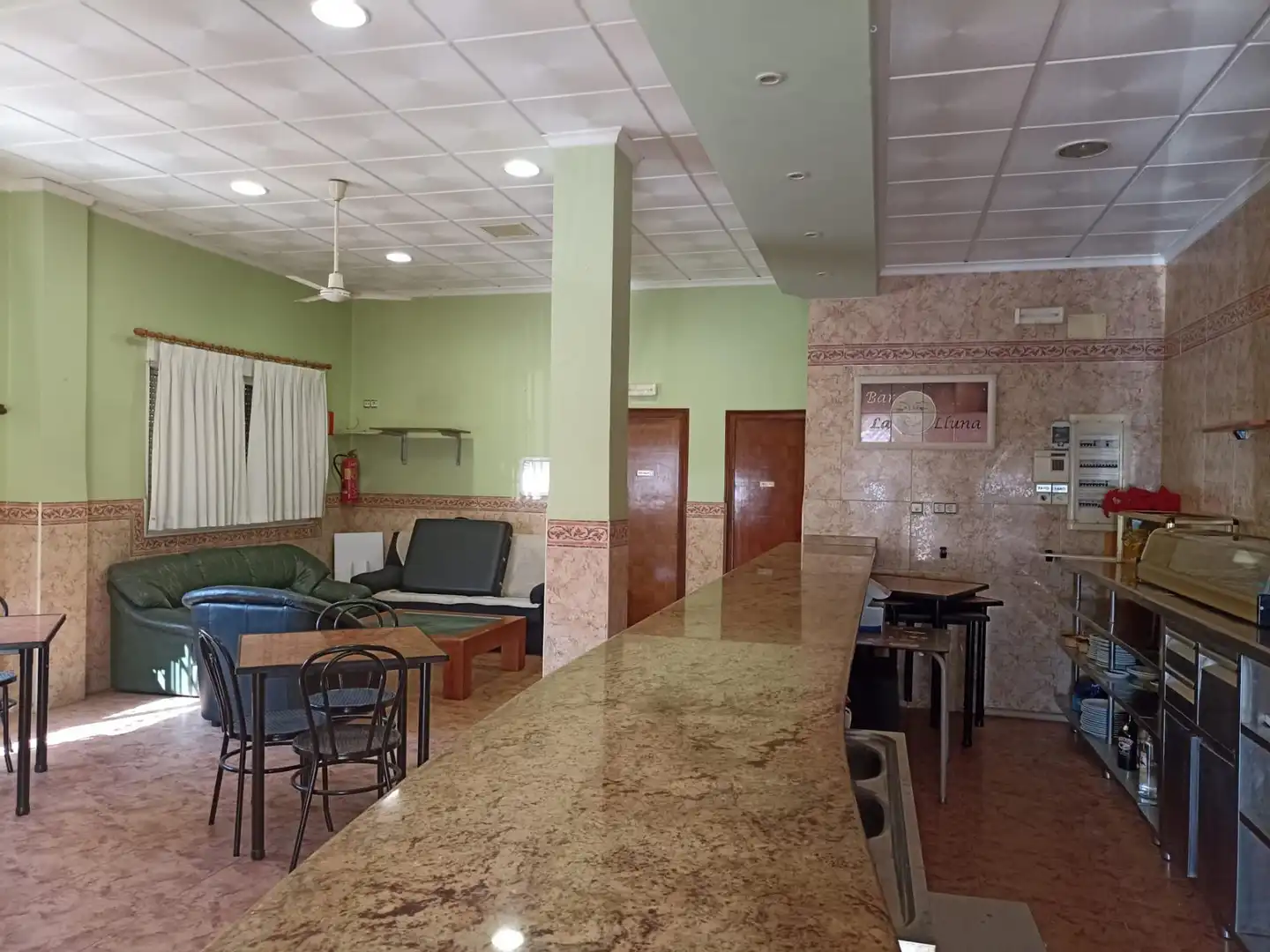 Commercial properties for sale in Benissanó  with Air Conditioner