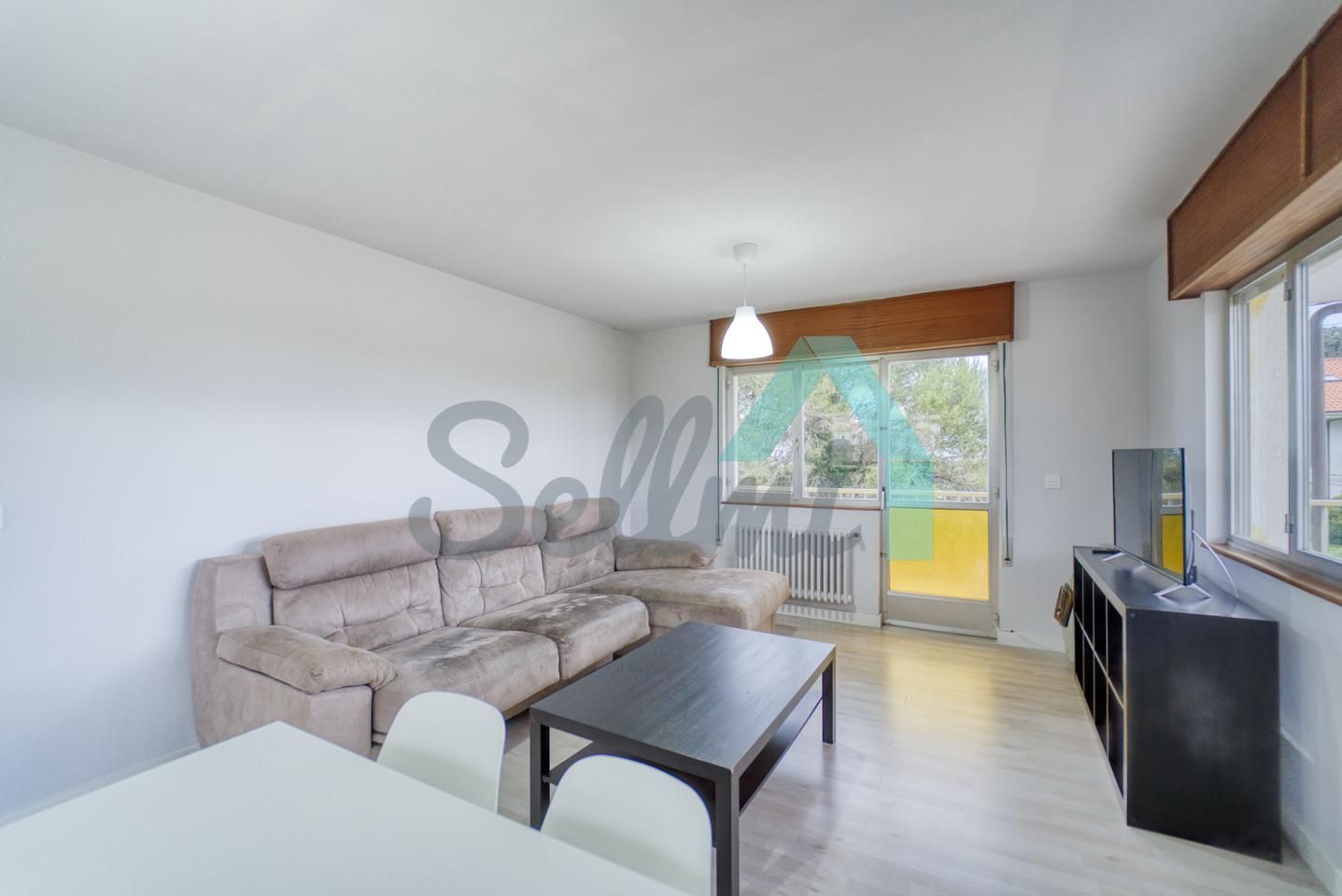 Sala de estar de Piso de alquiler en Ribadesella con Calefacción, Terraza y Trastero