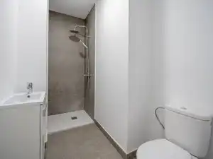 Baño de Piso en venta en Madrid con Aire acondicionado y Calefacción