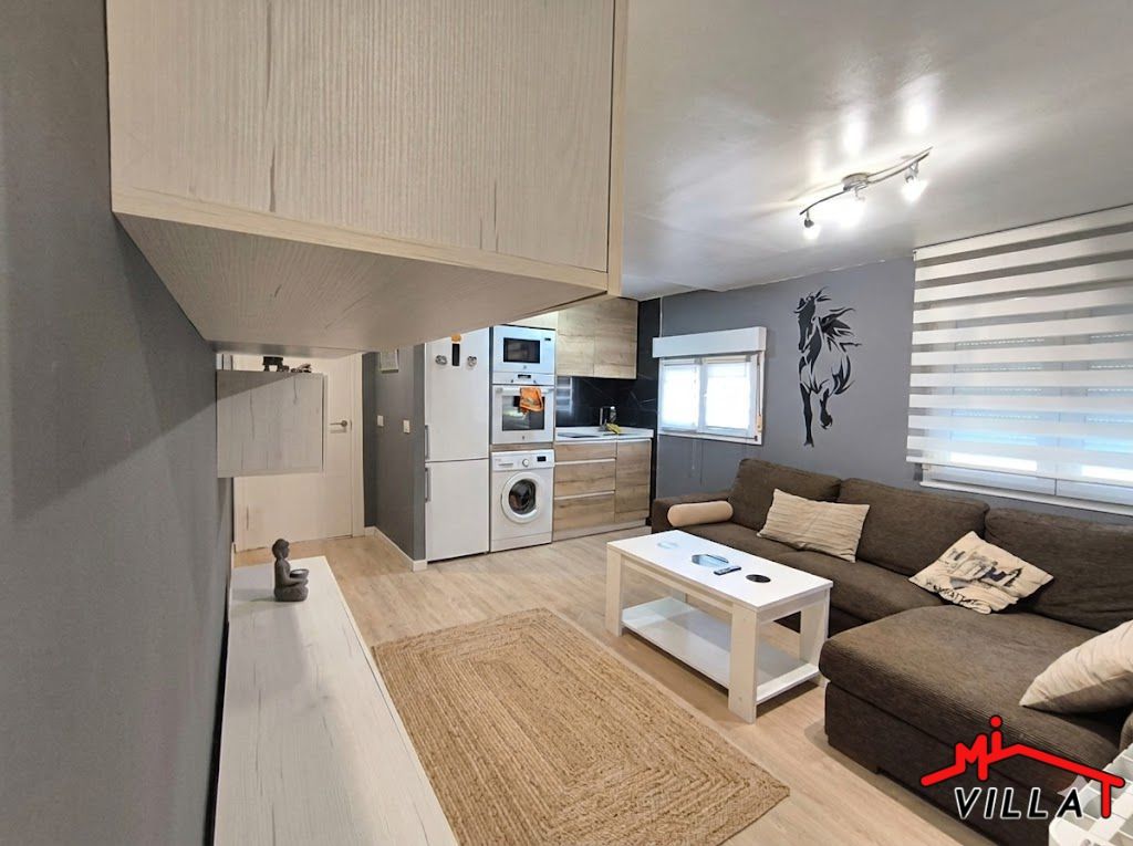 Sala d'estar de Pis en venda en Limpias amb Calefacció, Parquet i Moblat