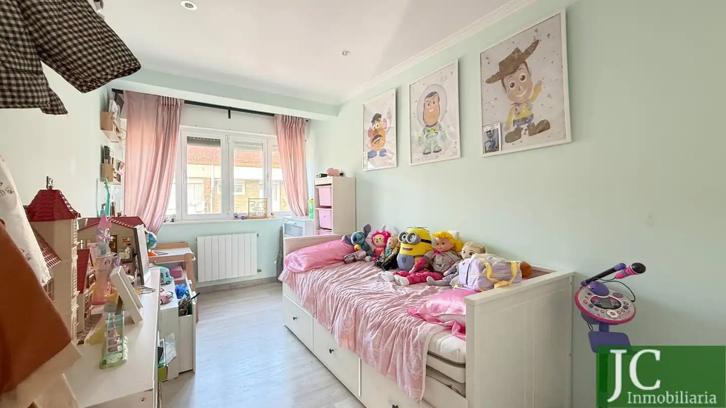 Bedroom of Flat for sale in Colindres, Cantabria