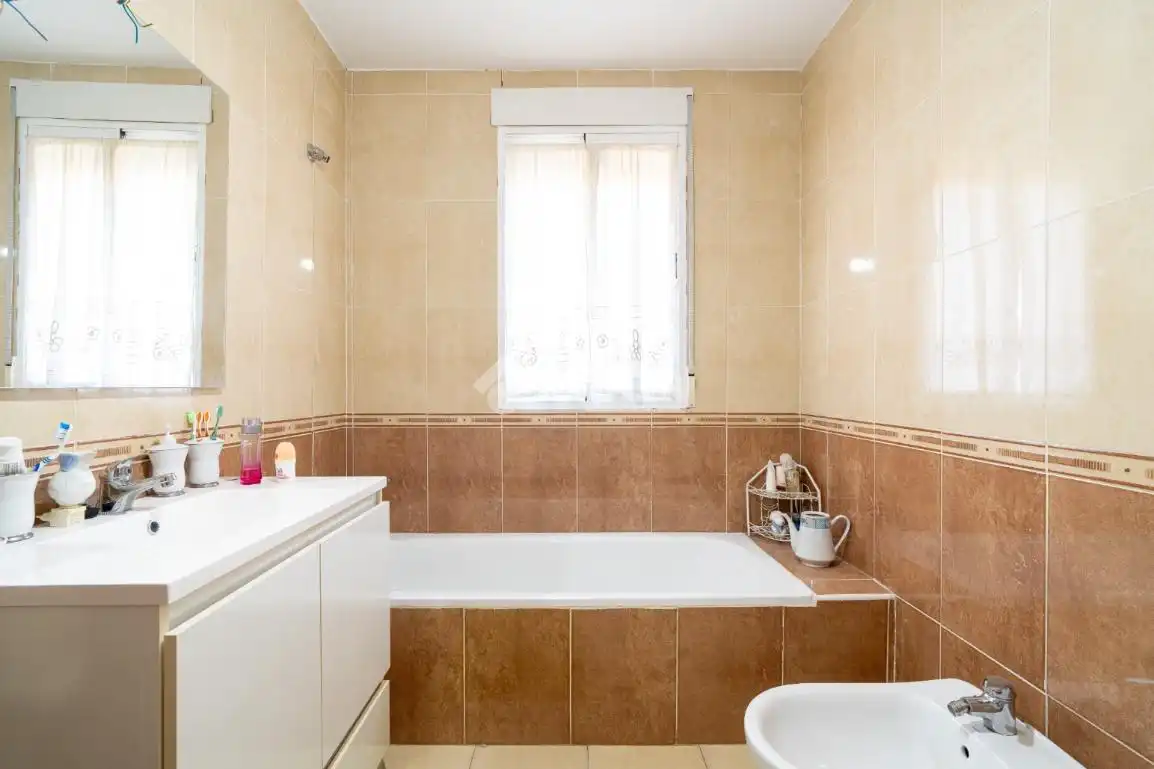 Maison jumelée à vendre à Jun, imagen 19