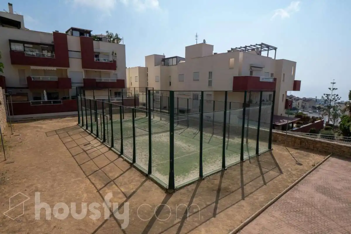 Terrassa de Pis de lloguer en Benalmádena amb Aire condicionat, Calefacció i Jardí privat