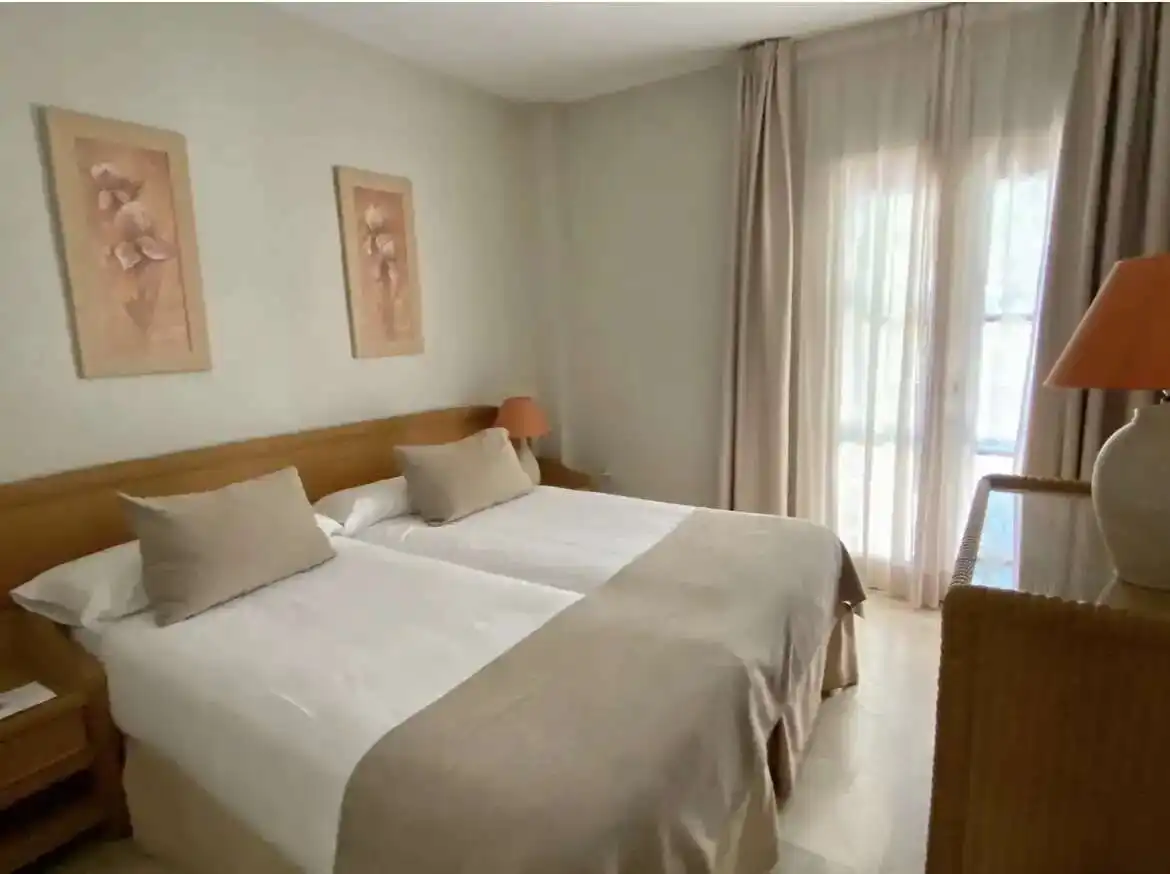 Bedroom of Flat for sale in Marbella  with Terrace and Swimming Pool