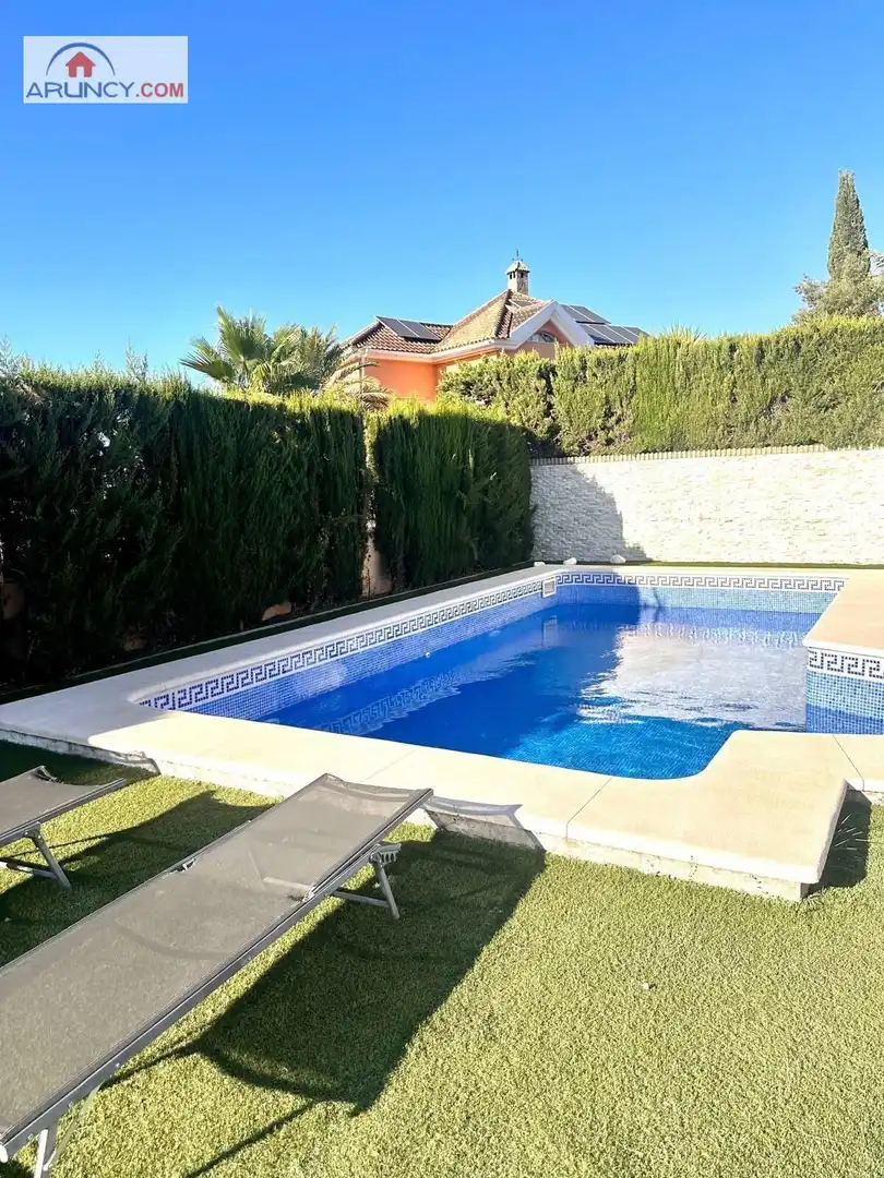 Swimming pool of Houses for rent in Montequinto  with Air Conditioner, Parquet flooring and Terrace