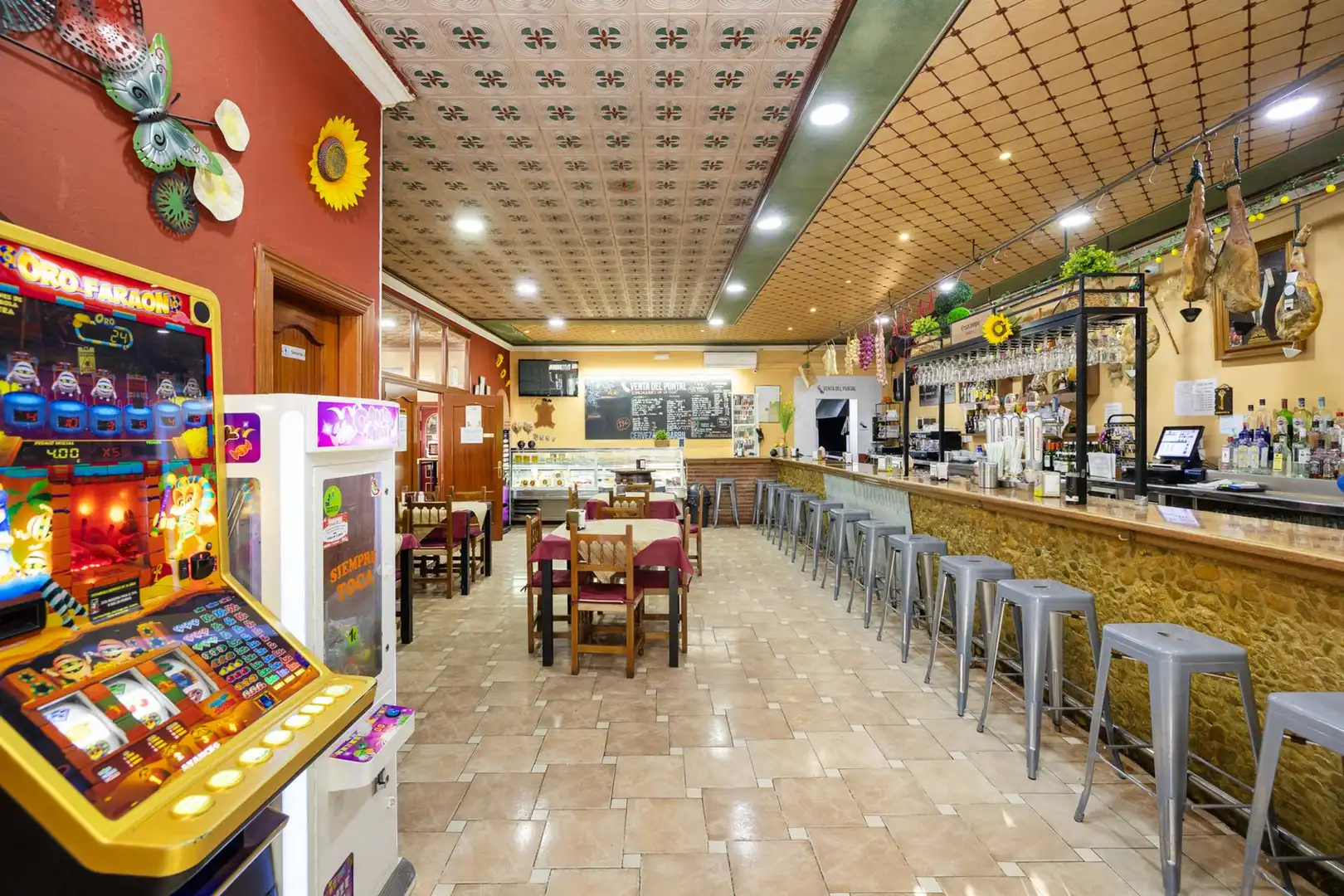 Local en venta en Huélago