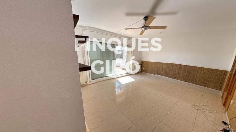 Flat for sale in JOSEP CARNER, L'Estany