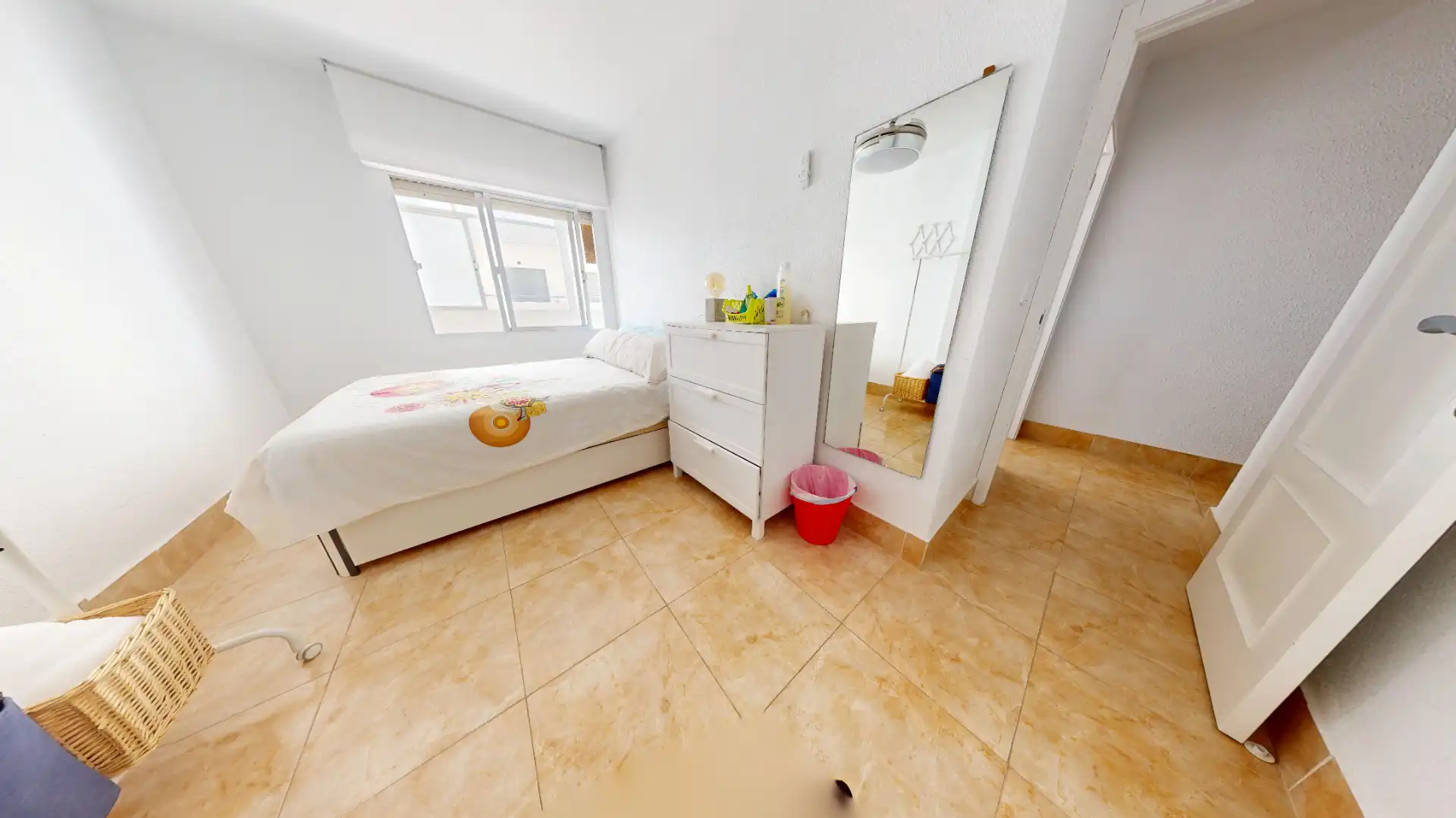 Habitación de Piso en venta en Torrevieja con Aire acondicionado, Terraza y Amueblado